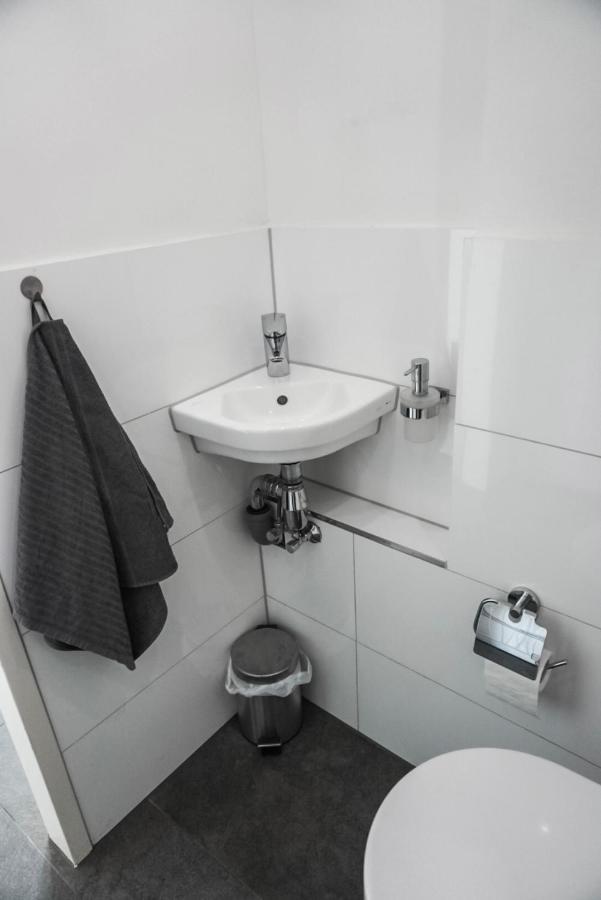 Neu gebautes Apartment mit Sonnenterasse in der Nähe vom Siebengebirge&Bonn Königswinter Exterior foto